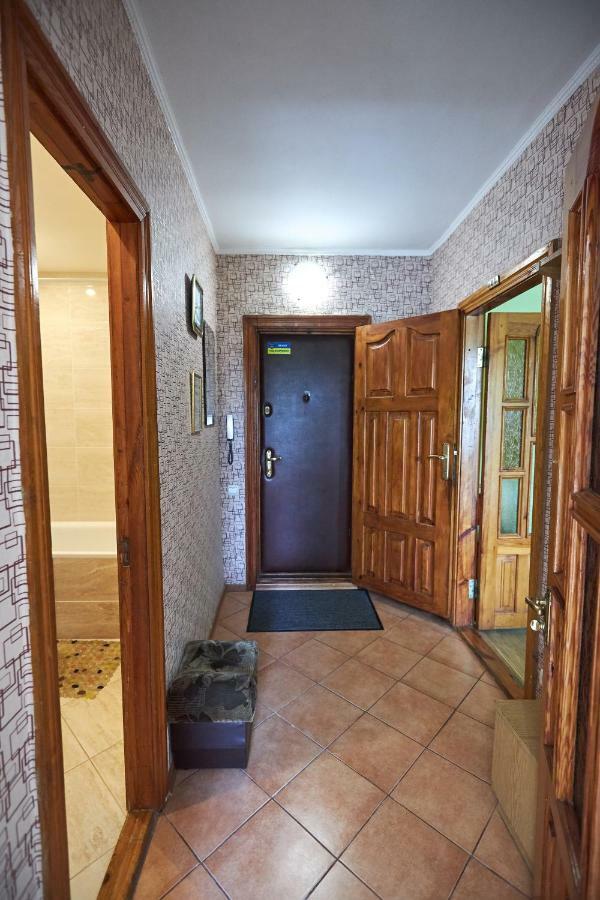Babylon Apartments On Kievskaya Street Rivne Exterior foto
