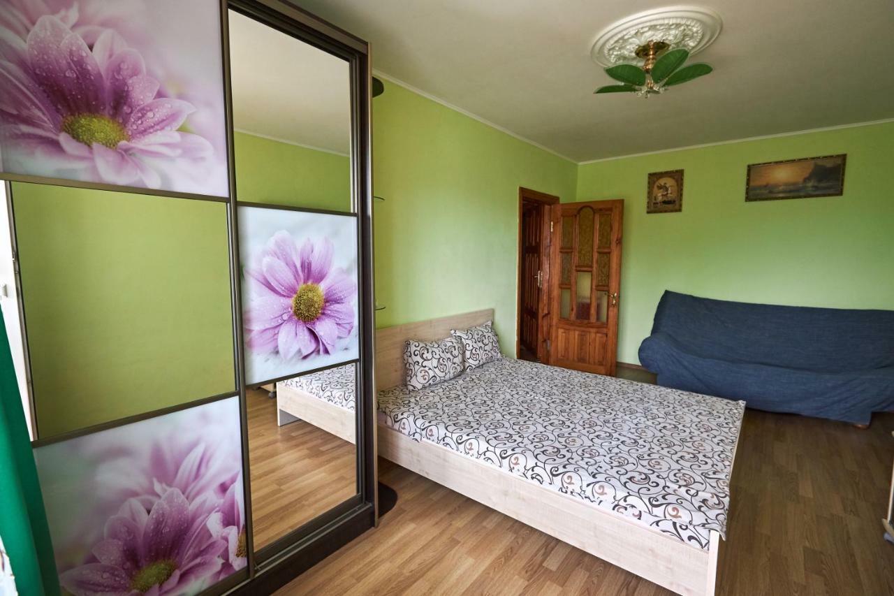 Babylon Apartments On Kievskaya Street Rivne Exterior foto